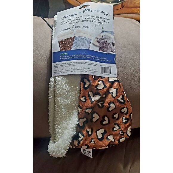 NEW CAT CAVE  - Picture 3 of 4